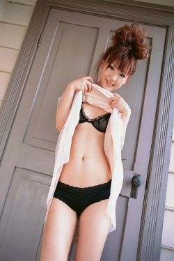 迷人的保姆完整版