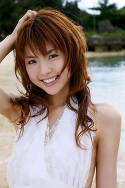 女高中生边自慰边呻吟
