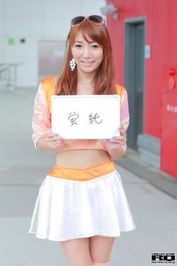 闺蜜用臭脚棉袜调教我